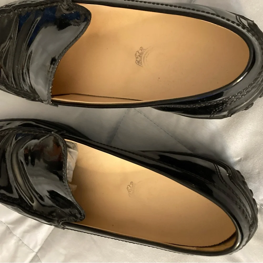 Tod’s Patent Leather Loafers Ex Cond - Picture 9 of 9
